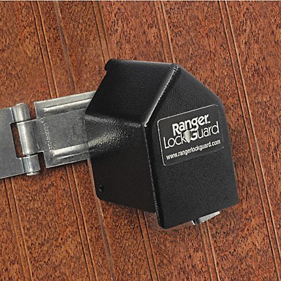 Padlock Guard 2 3/4in Hardened Steel Blk