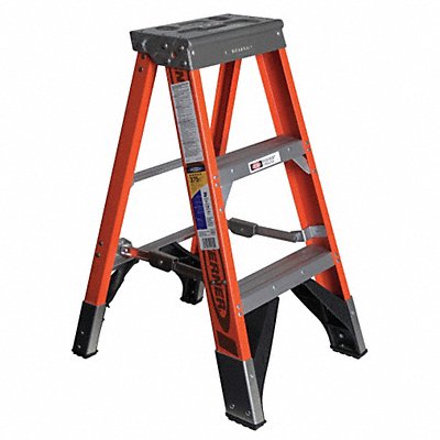 Stepladder 7400 H 3 ft Spread 24-3/2 In