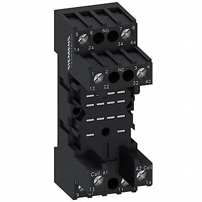 Plug-in socket for PT relay 2 change-ove